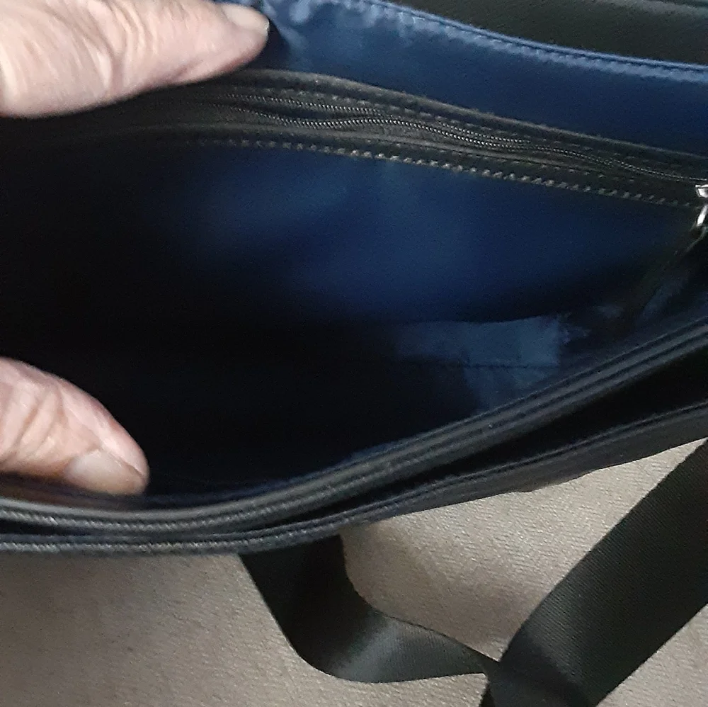 Ike By Ike Behar Men's Black Leather Messenger Bag